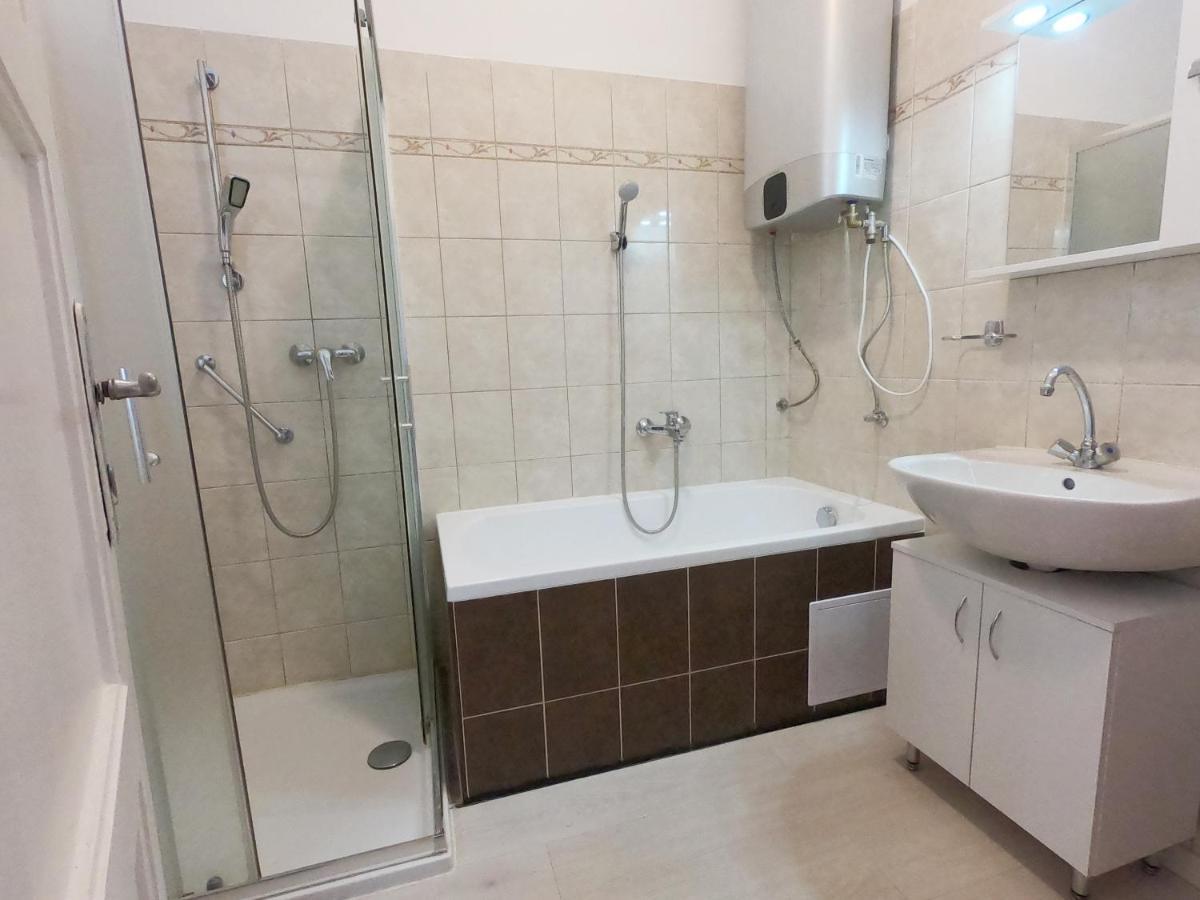 Macrame Home Apartment - With Cooling Ac بودابست المظهر الخارجي الصورة